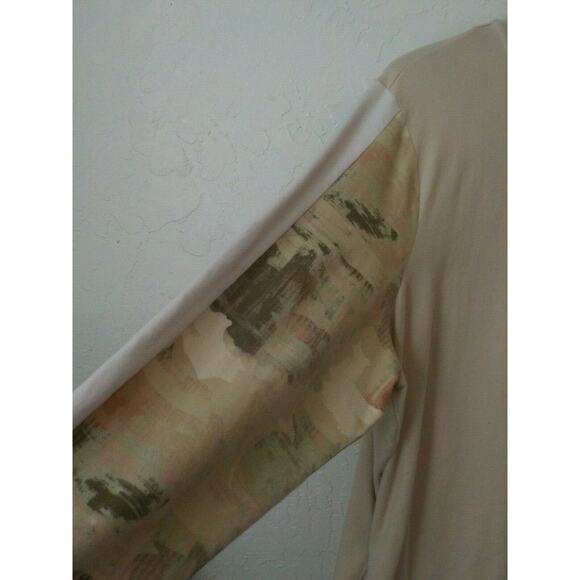 D&Co Active Sports Jacket Full Zip Up Women size XL Beige with Camo Sleeves - Picture 6 of 11